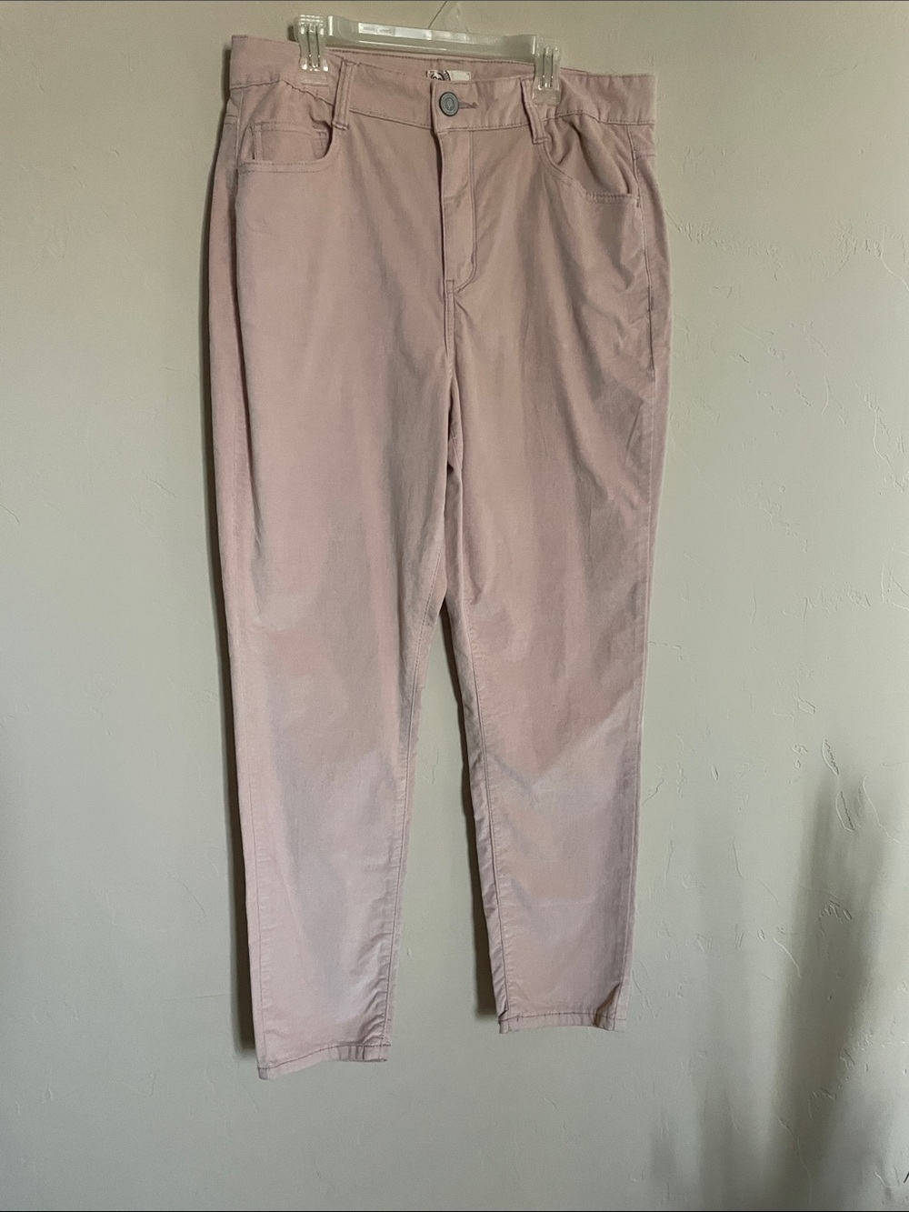 SO Women's Chino Pants in Light Pink